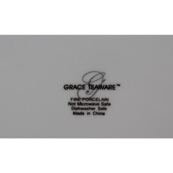 Grace Teaware Nutcracker Ballet Christmas Set of Two Plates - Picture 4 of 4